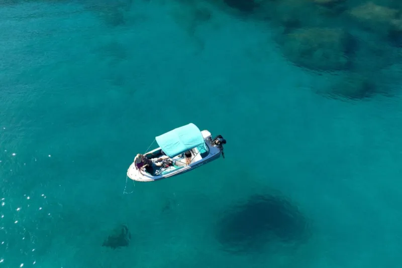 Puerto Addaya: Alquiler de barcos sin licencia