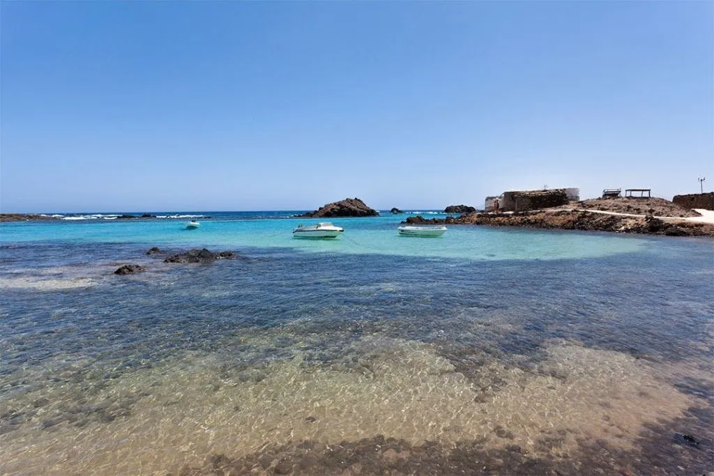 Parque Natural Isla de Lobos: Ferry de ida y vuelta desde Corralejo
