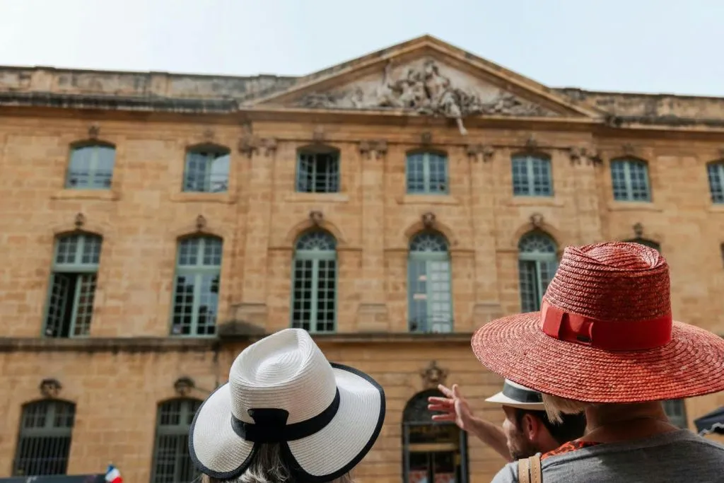 Cassis & Aix-en-Provence: Guided Tour from Marseille