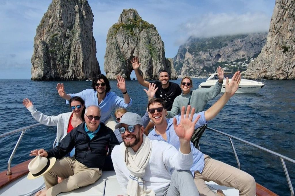 Capri: tour in barca per piccoli gruppi + spuntini e bevande