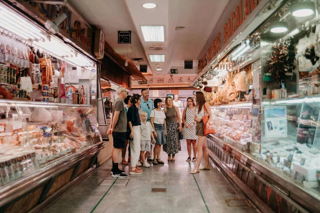 Madrid: Paella & Tapas Cooking Class + Market Visit