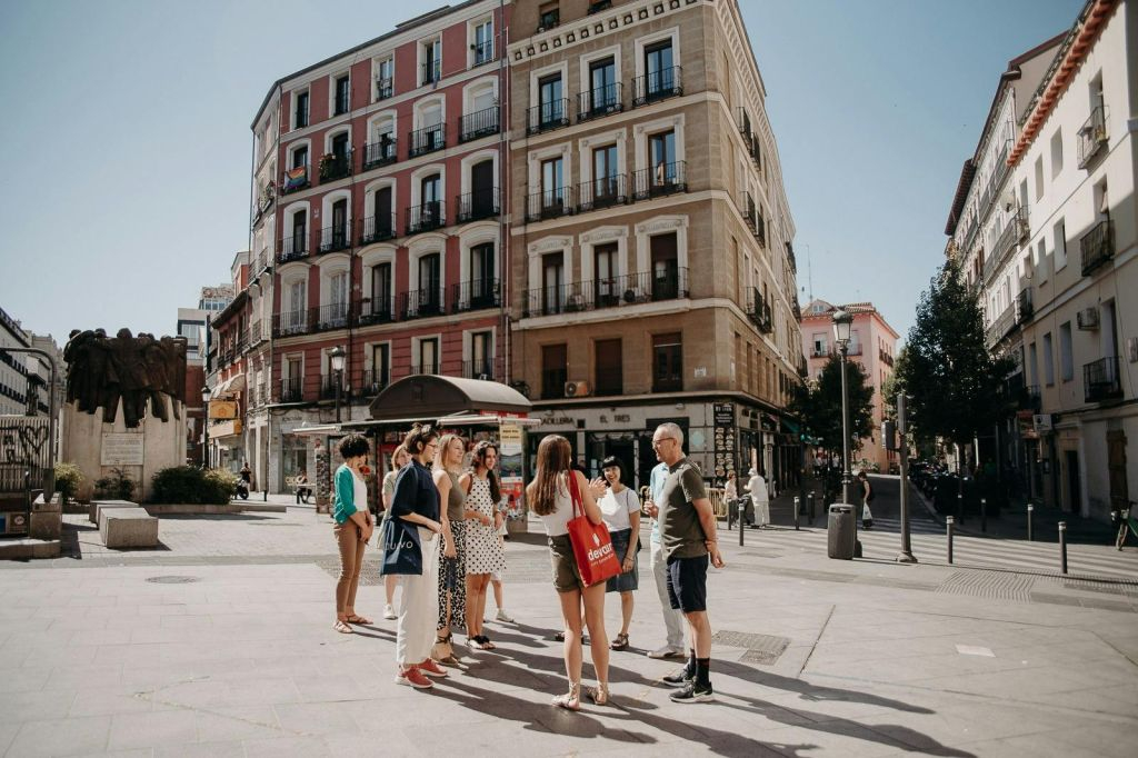 Madrid: Paella & Tapas Cooking Class + Market Visit