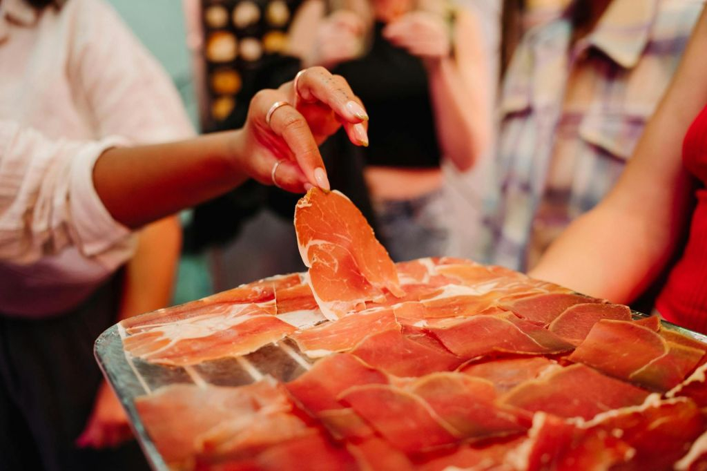 Madrid: Guided Spanish Cuisine Tour