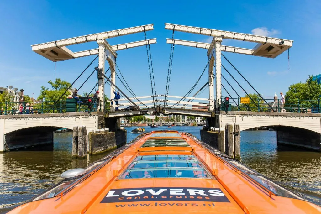 Excursión en barco desde la Estación Central