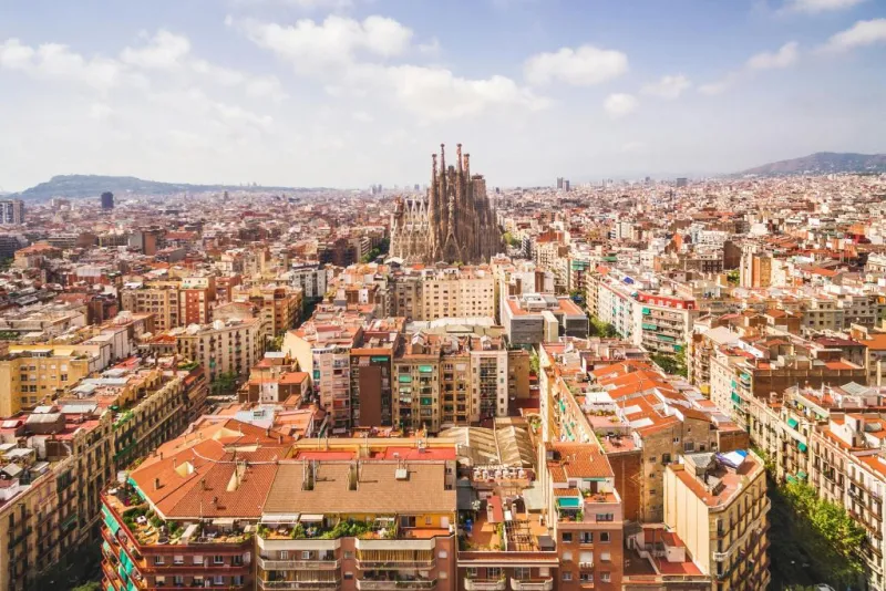 Sagrada Familia: Skip-the-Line + Guided Tour