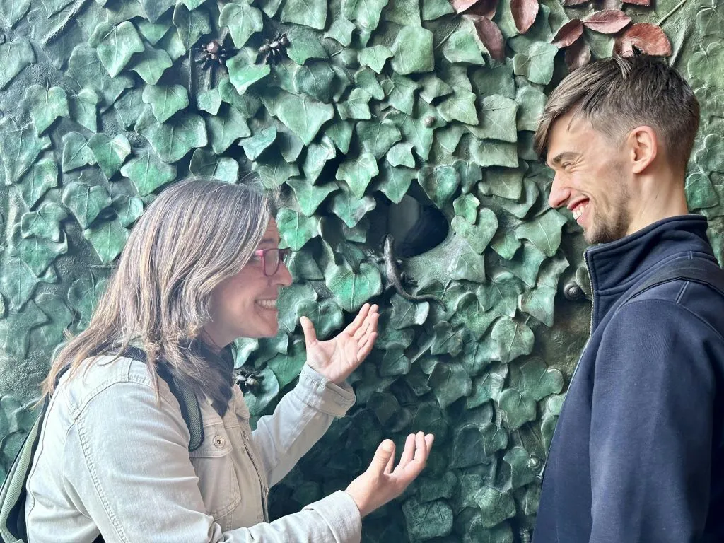 Sagrada Familia: Go With a Local Guided Tour