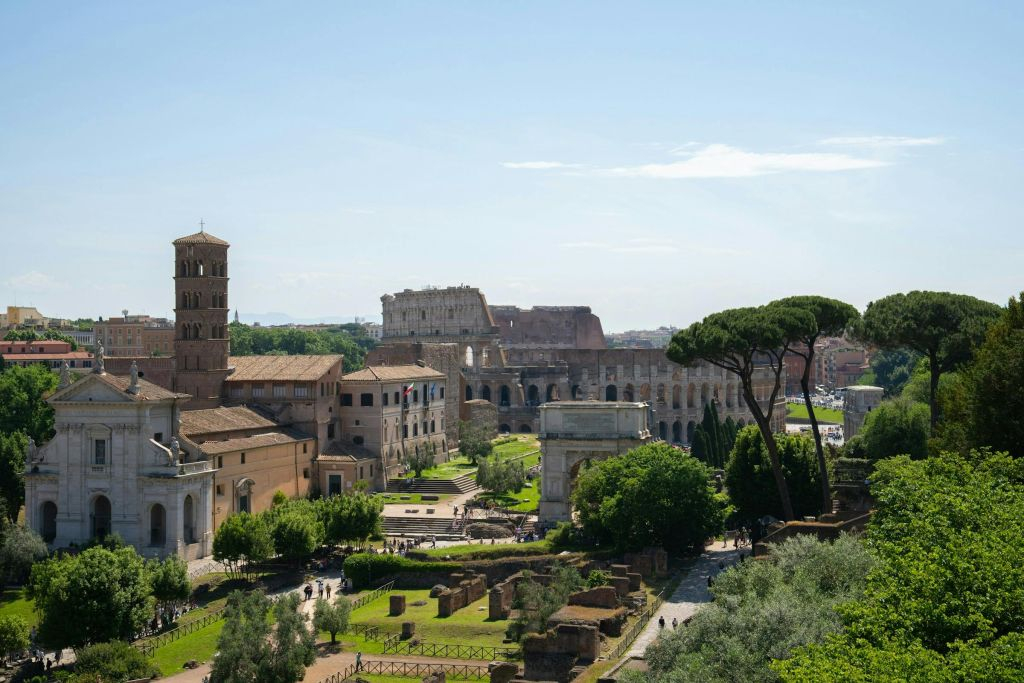 Colosseo, Arena e Foro Romano + Guida audio
