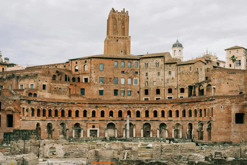 Colosseo, Arena e Foro Romano + Guida audio