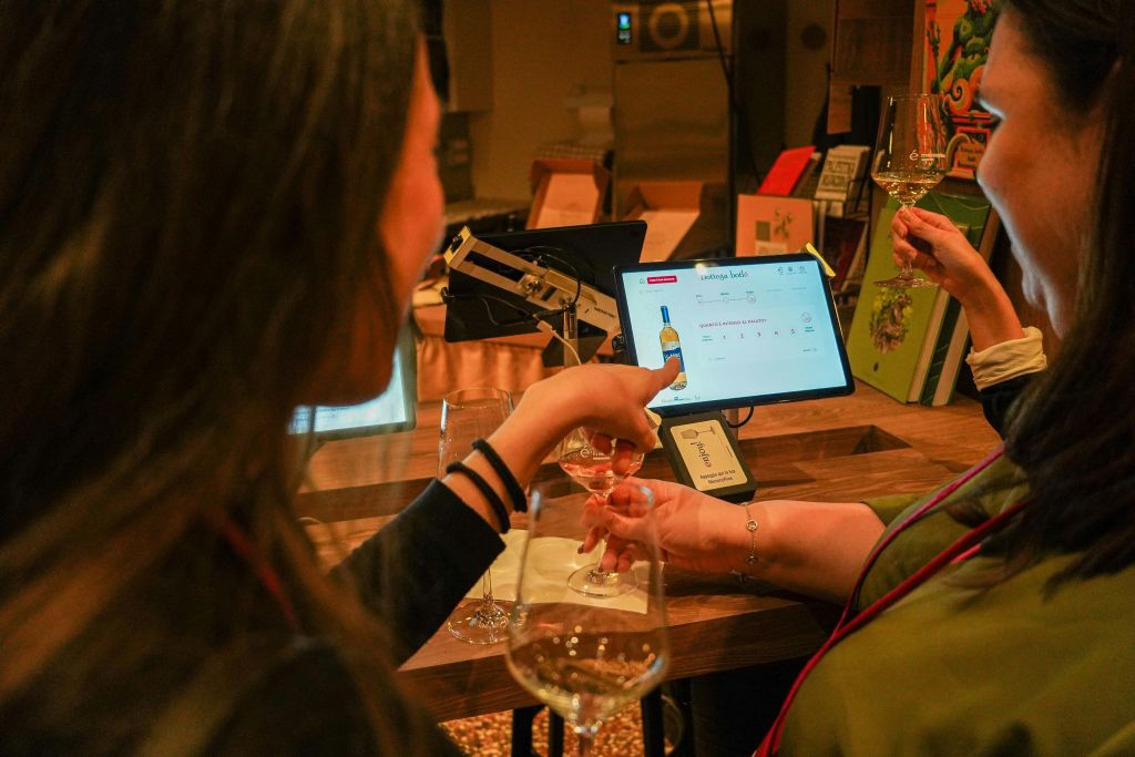 Bologna: degustazione guidata di vini rossi italiani