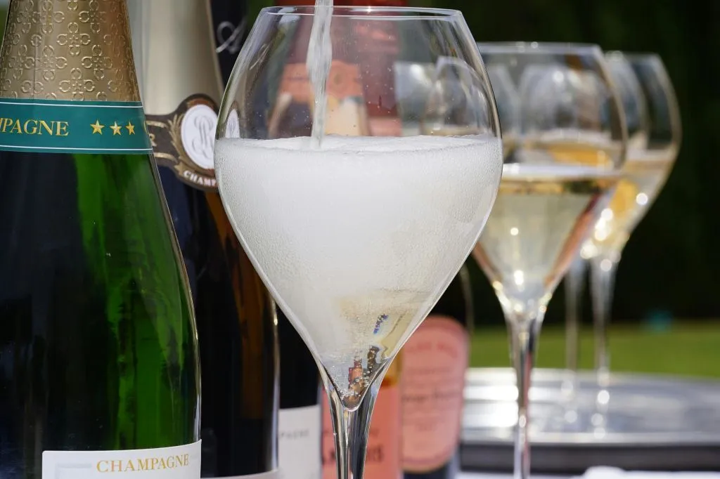Bodegas Suau: Visita a la Destilería + 3 Catas y Tapas