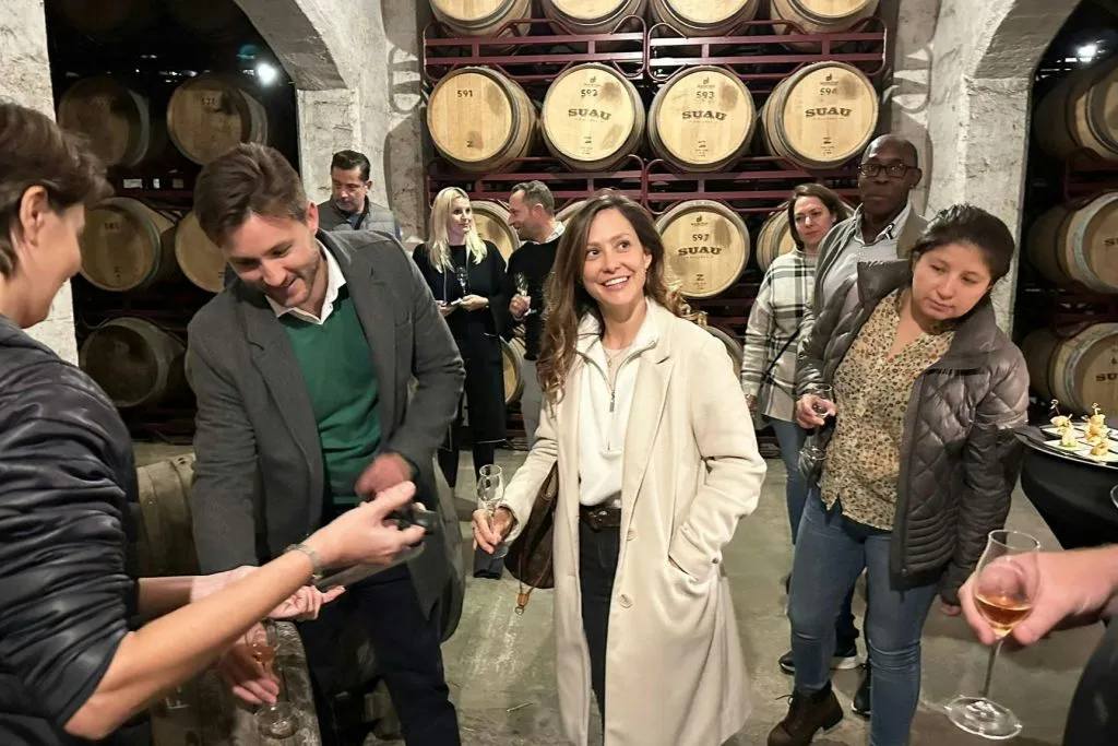 Bodegas Suau: Visita a la Destilería + 3 Catas y Tapas