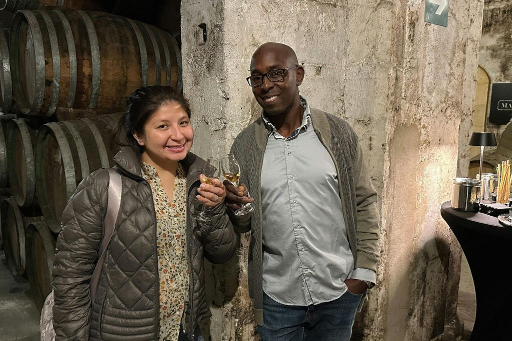 Bodegas Suau: Visita a la Destilería + 4 Catas y Tapas