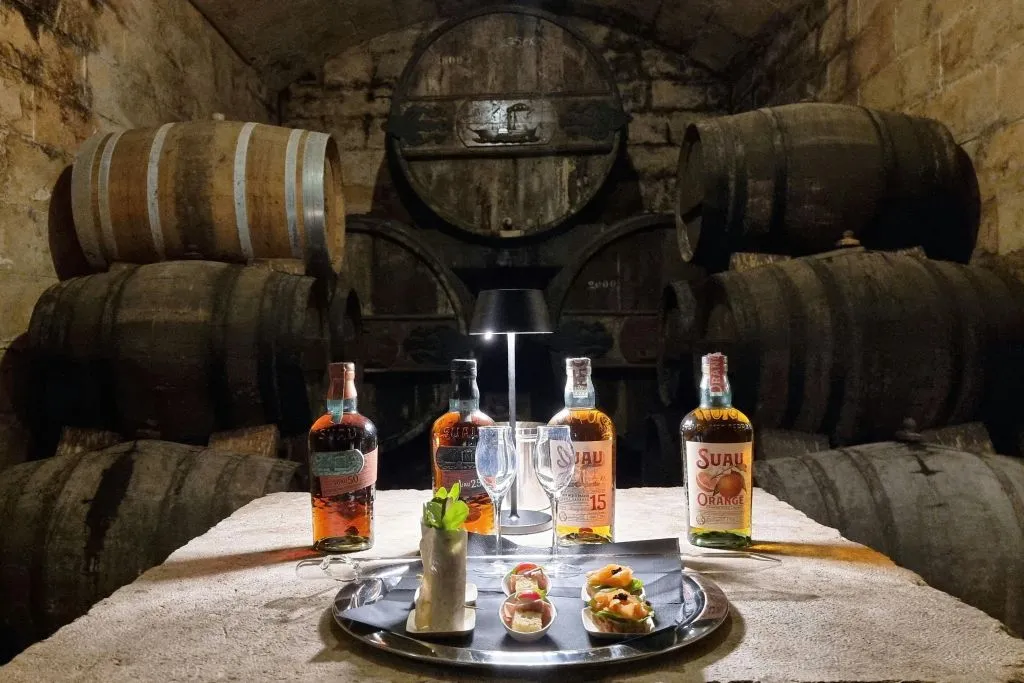 Bodegas Suau: Distillery Tour + 4 Tastings & Tapas