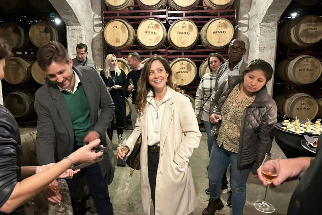 Bodegas Suau: Visita a la Destilería + 4 Catas y Tapas