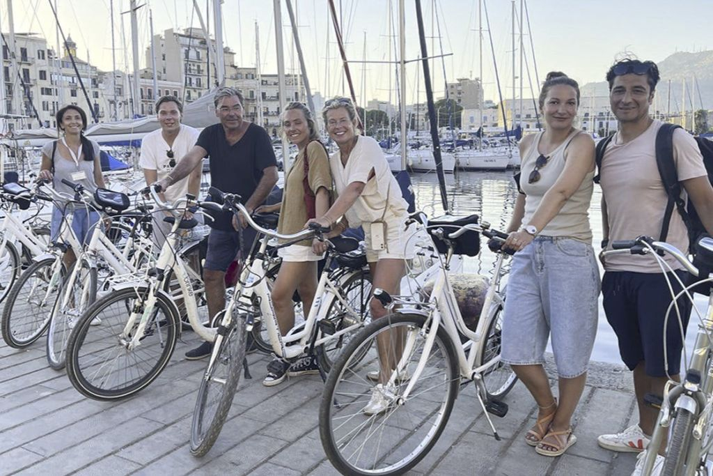 Palermo: tour guidato in bicicletta + degustazione di cibo