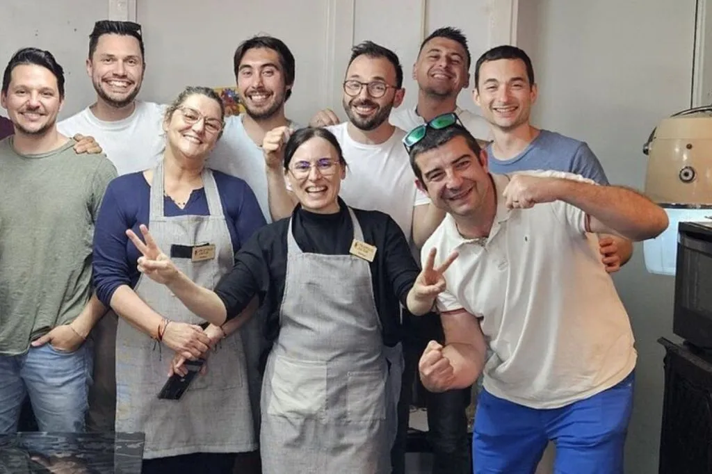 Porto: Aula de Culinária de Pastel de Nata na Rua da Bainharia + Petiscos e Vinho