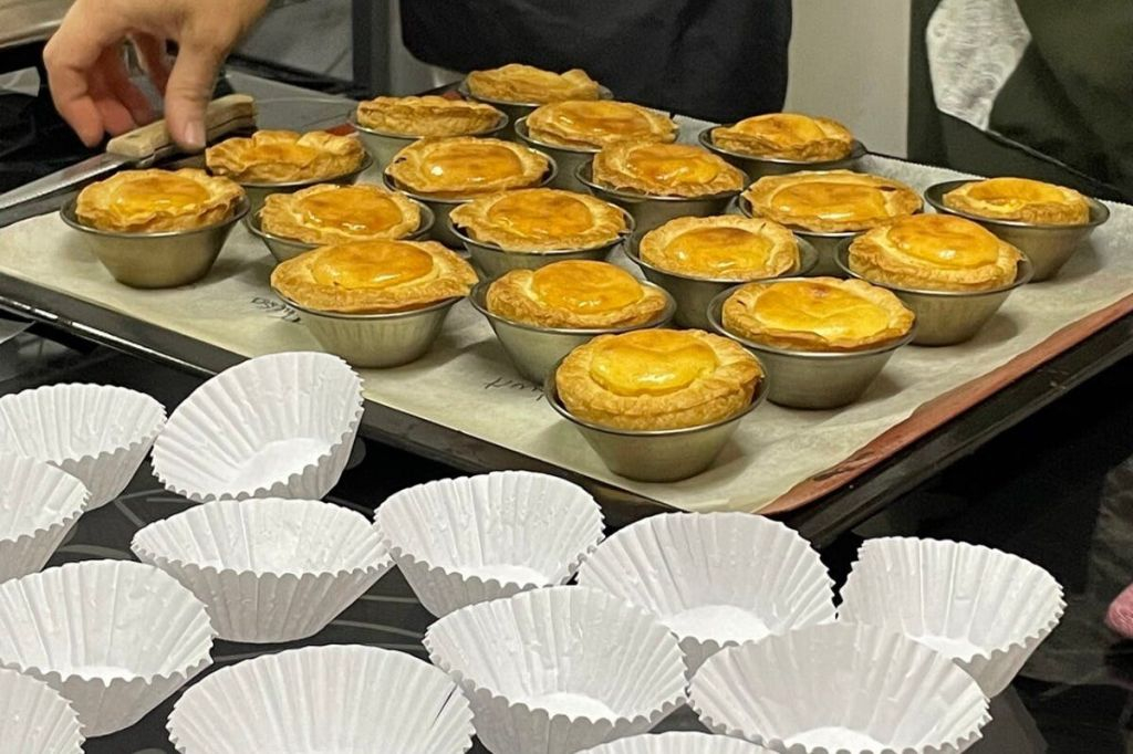 Porto: Corso di cucina di Pastel de Nata a Rua da Bainharia + spuntini e vino