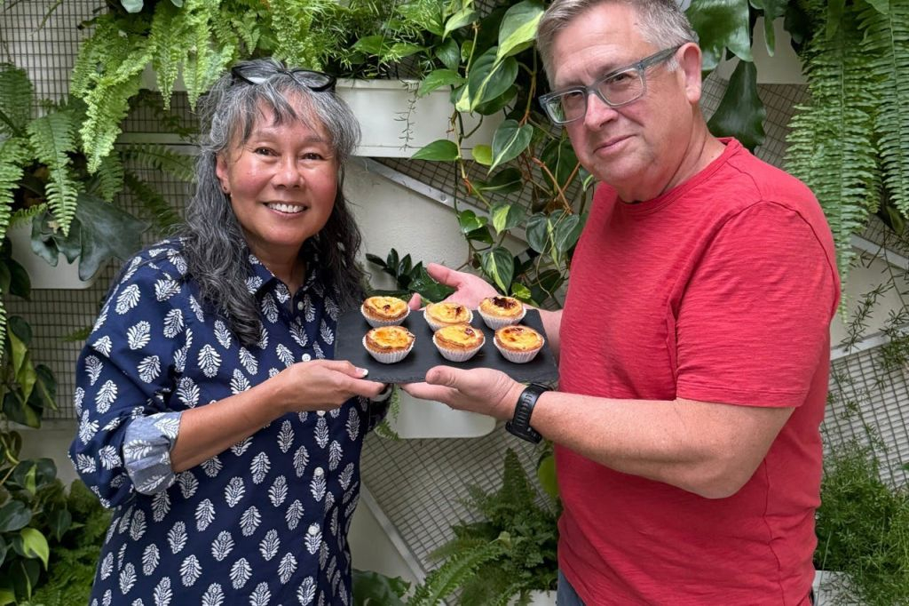 Porto: Aula de Culinária de Pastel de Nata na Rua Antero de Quental + Petiscos e Vinho