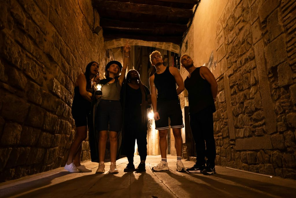 Barcelona: Guided Haunted Night Tour