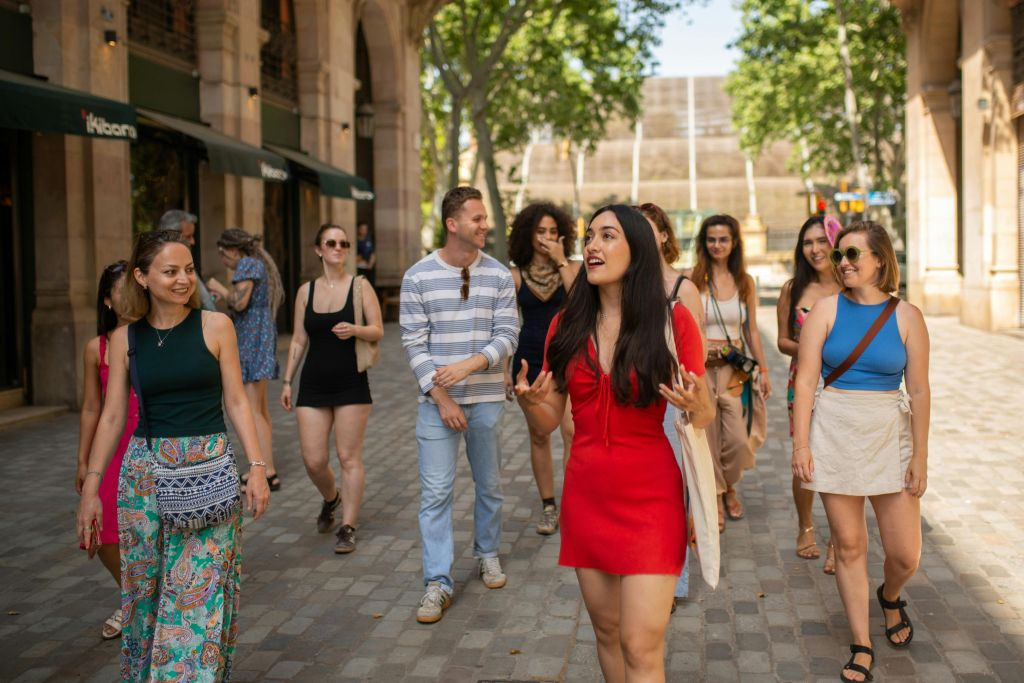 Barcelona: Guided Artists & Legends Walking Tour
