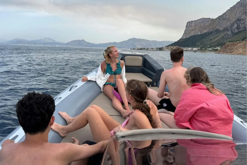 Mondello e Isola delle Femmine: Tour in barca da Palermo + spuntini e bevande