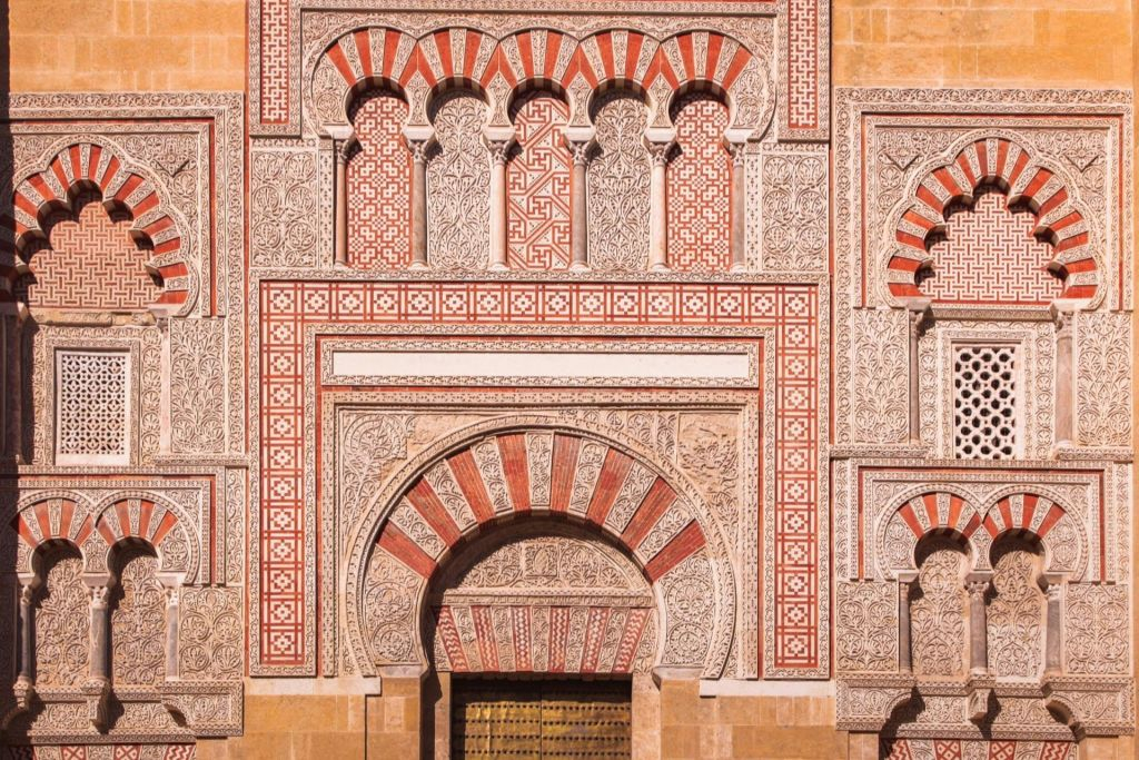 Córdoba: Excursión autoguiada a pie a la Búsqueda del tesoro y Lugares de Interés