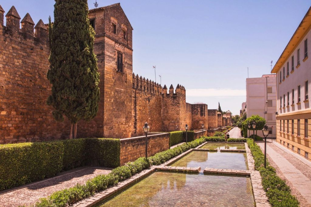 Córdoba: Excursión autoguiada a pie a la Búsqueda del tesoro y Lugares de Interés