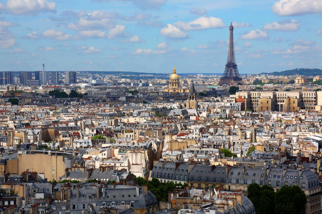 Eiffel Tower: 2nd Floor Access + Tour