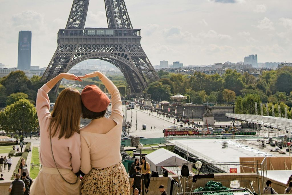 Eiffel Tower: 2nd Floor Access + Tour