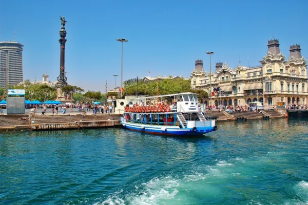 Barcelona: Las Golondrinas Paseo en barco de 40 minutos