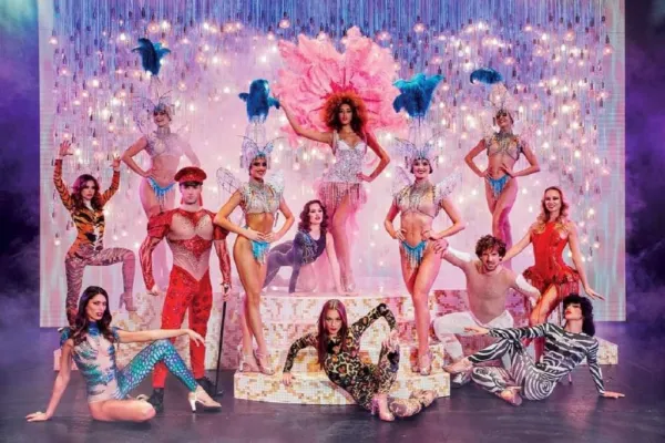 Paradis Latin Cabaret