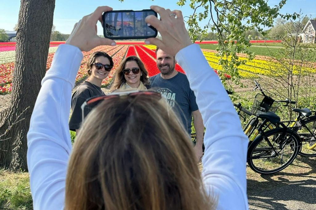 Lisse: Visita Privada en Bicicleta a los Campos de Tulipanes + Bebidas