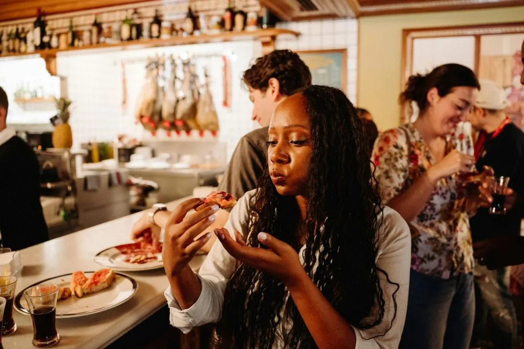 Madrid: Guided Tapas Tasting Tour + Drinks