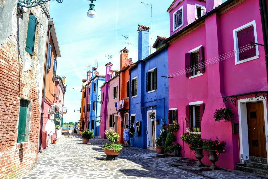 Murano e Burano: Tour privato in barca + dimostrazione di soffiatura del vetro e lavorazione del merletto
