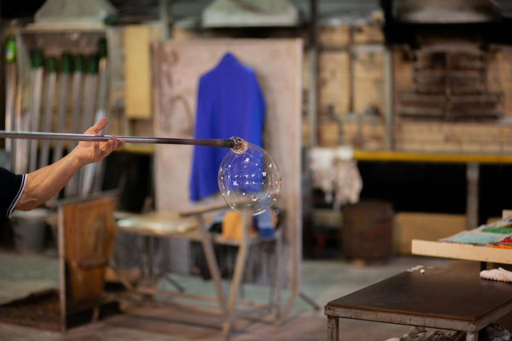 Murano e Burano: Tour privato in barca + dimostrazione di soffiatura del vetro e lavorazione del merletto