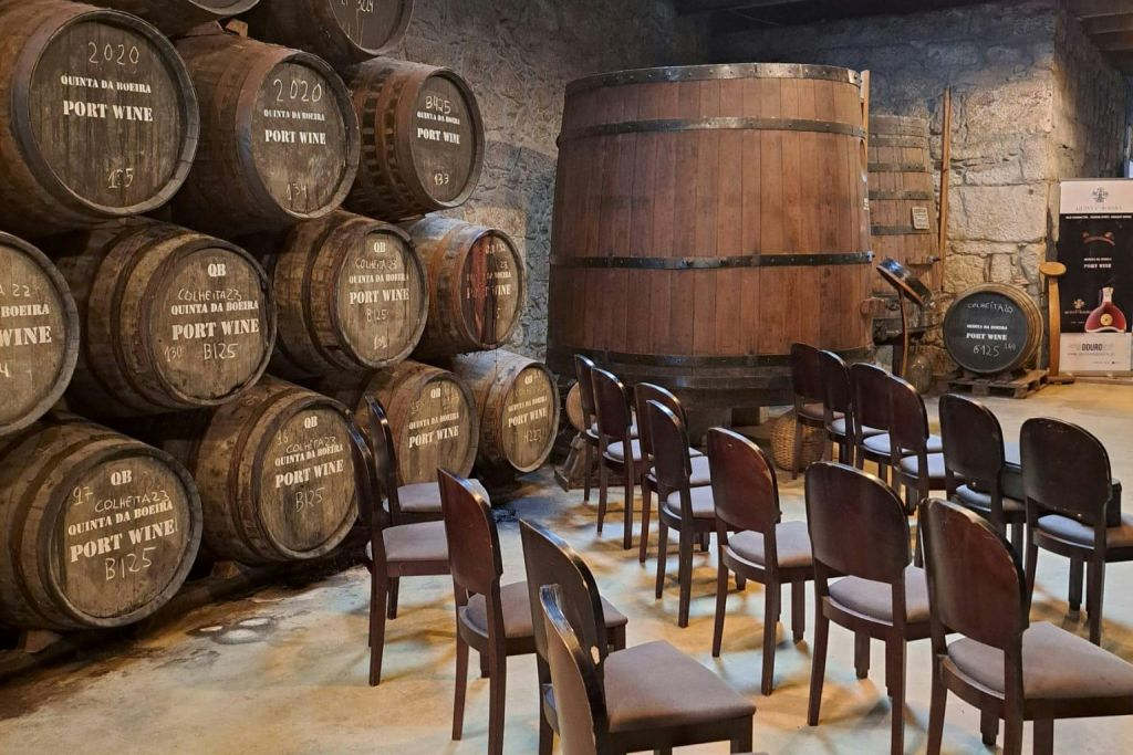Quinta da Boeira: Espetáculo de Fado + Prova de Vinho do Porto