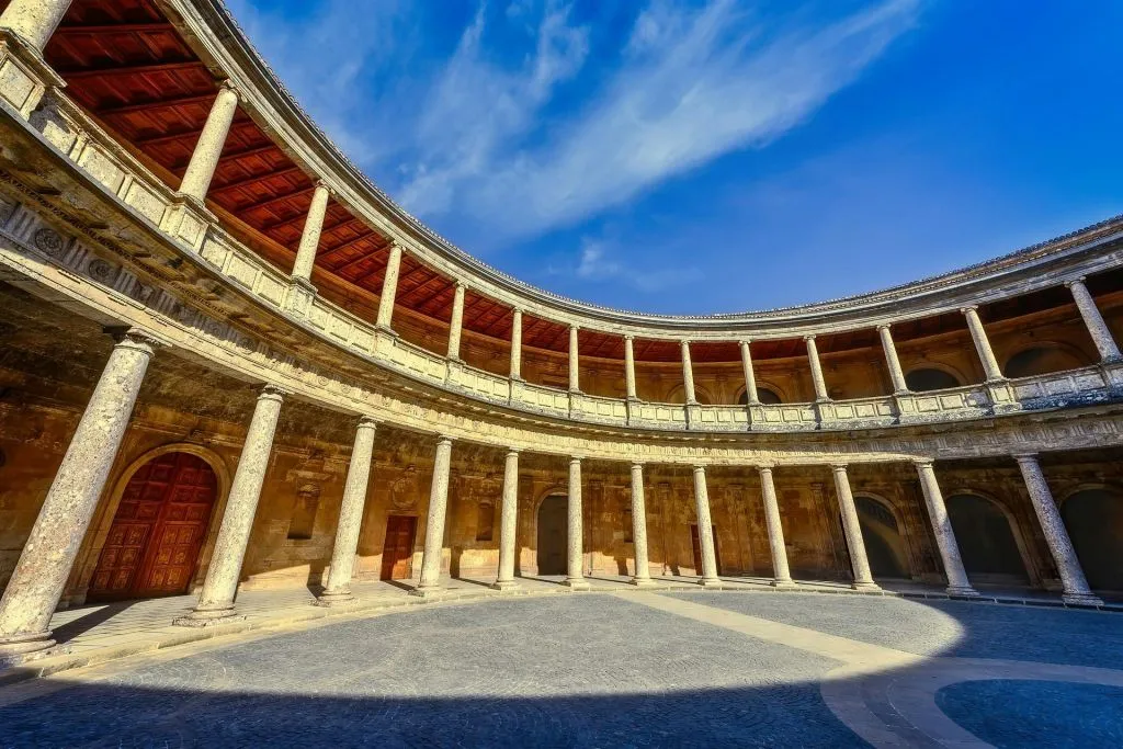 Alhambra y Palacios Nazaríes: Salta la cola + Visita guiada privada