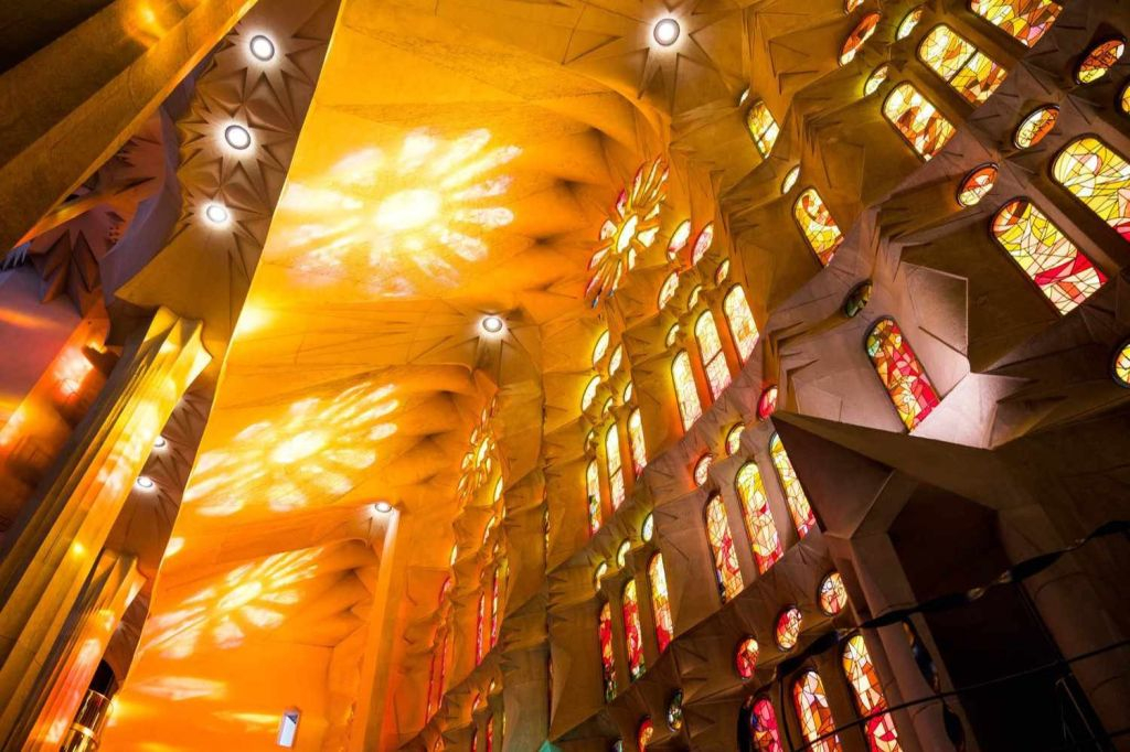 Sagrada Familia: Skip The Line Ticket + Guided Tour