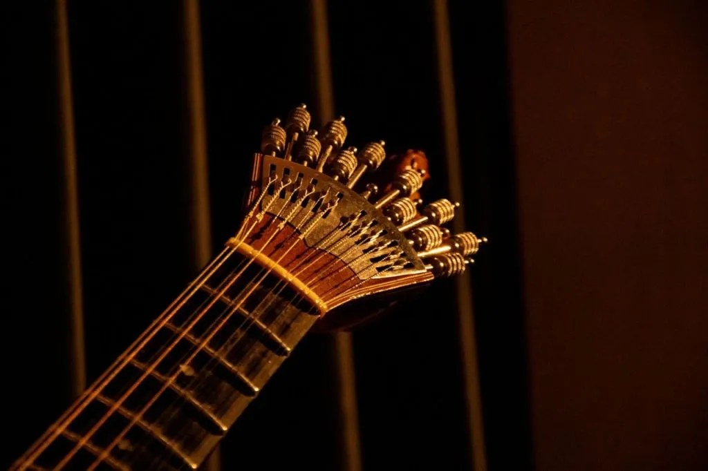 Lisbon: Evening Fado Show + Glass of Moscatel