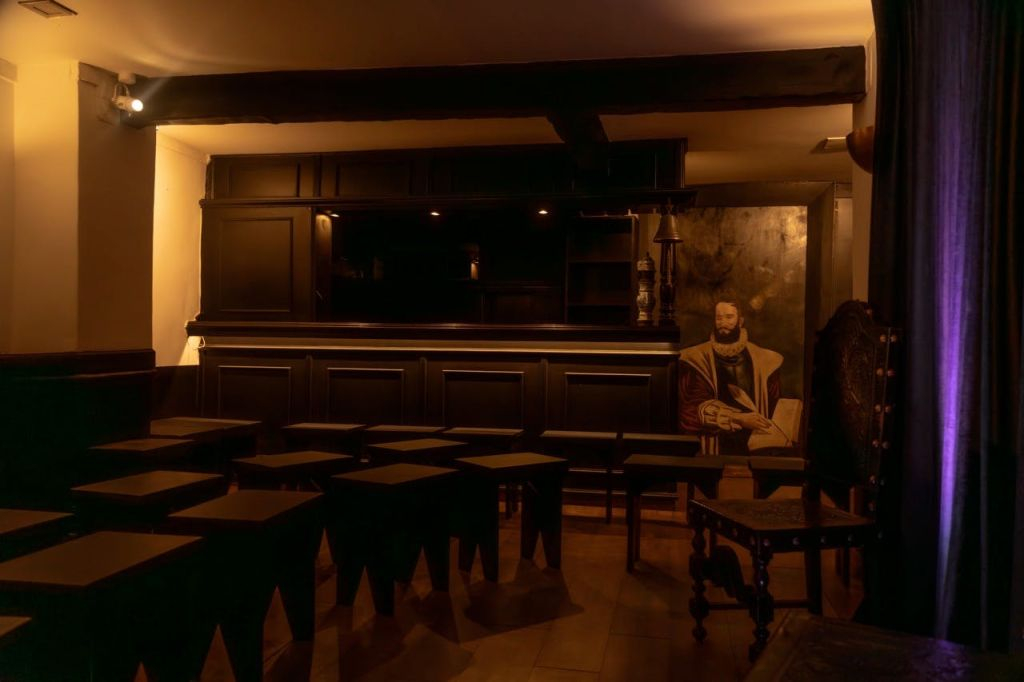 Lisbon: Evening Fado Show + Glass of Moscatel