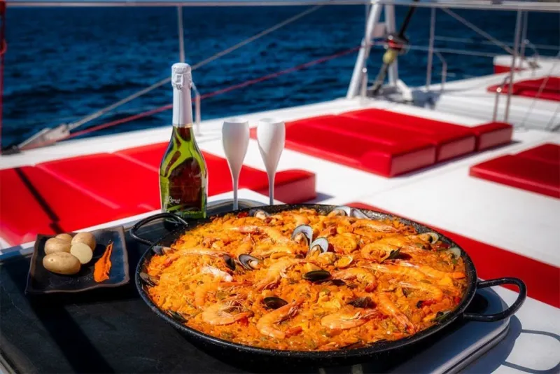 Gran Canaria: 4 horas de paseo en barco + almuerzo + bebidas