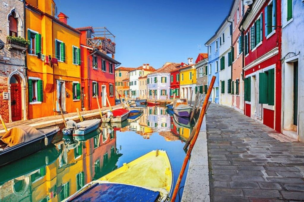 Murano e Burano: Tour in barca per piccoli gruppi + Dimostrazione privata di soffiatura del vetro e merletto