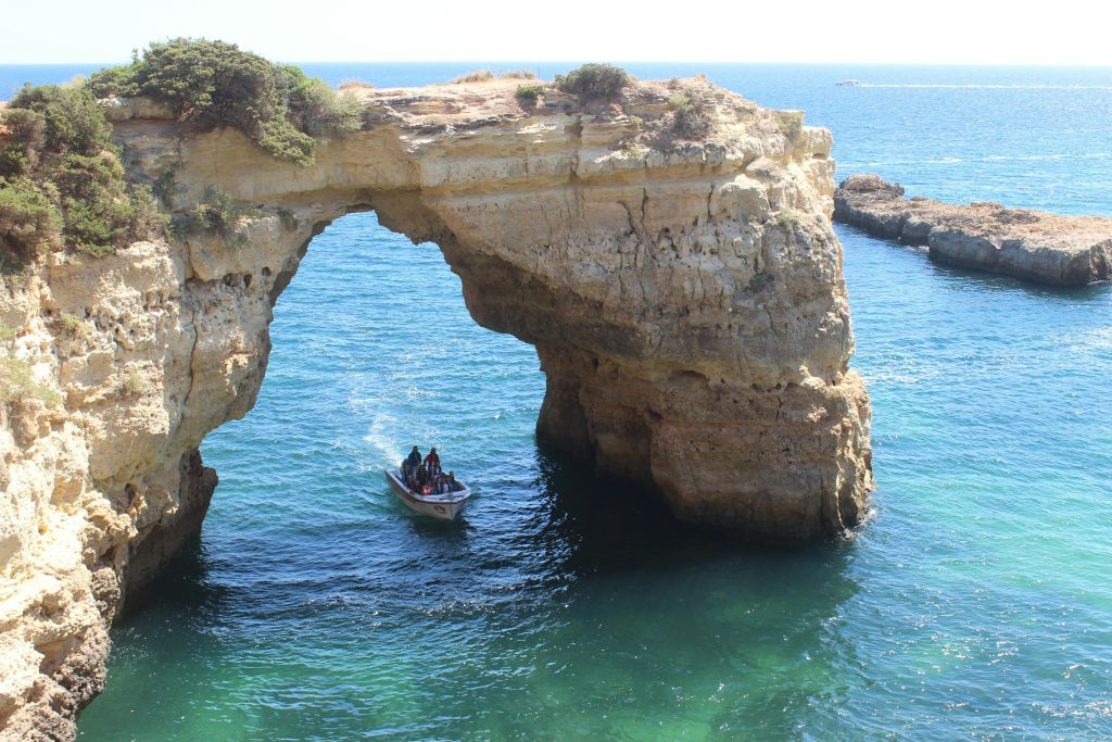 Benagil Caves: Private Boat Tour from Armação de Pêra