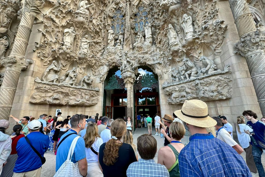 Sagrada Familia: Small-Group Guided Tour