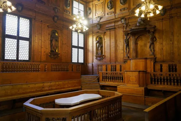 Archiginnasio di Bologna: Biglietto con accesso rapido + Tour guidato + Degustazione di vini