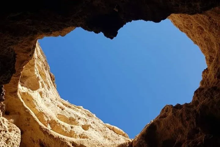 Grutas de Benagil: Passeio de barco a partir de Armação de Pera