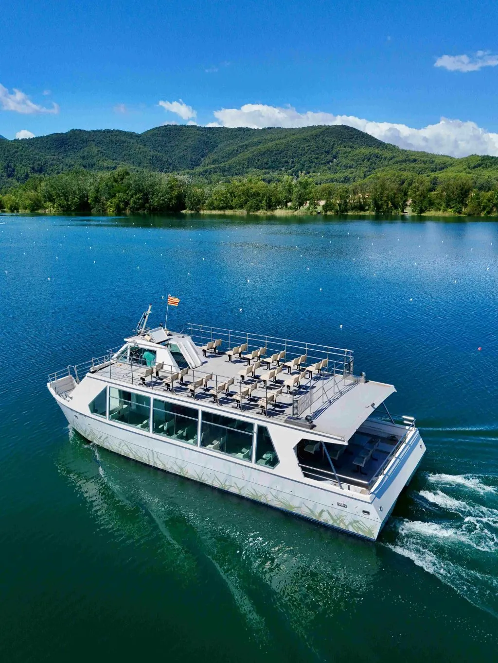 Girona: Excursión en Barco por el Lago de Banyoles