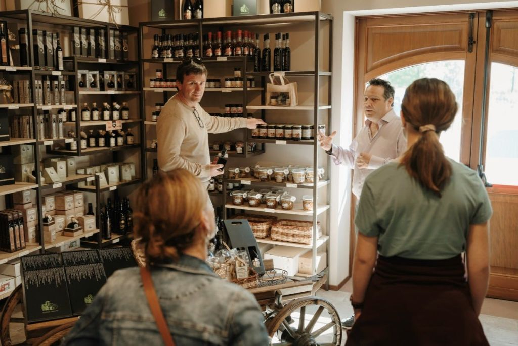 Modena: Tour guidato + Degustazione di aceto balsamico