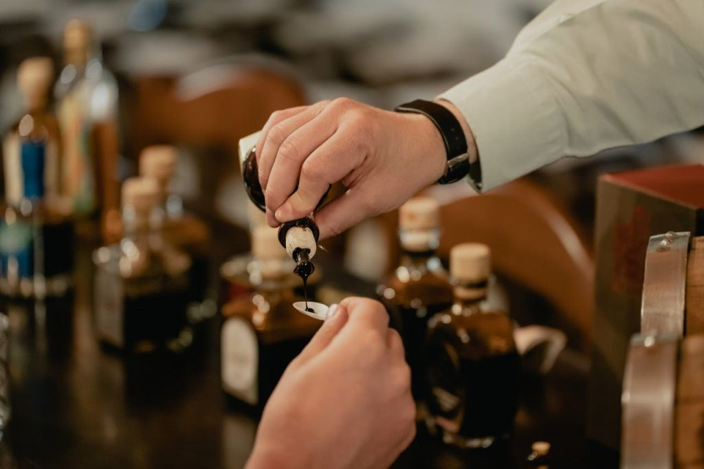 Modena: Tour guidato + Degustazione di aceto balsamico