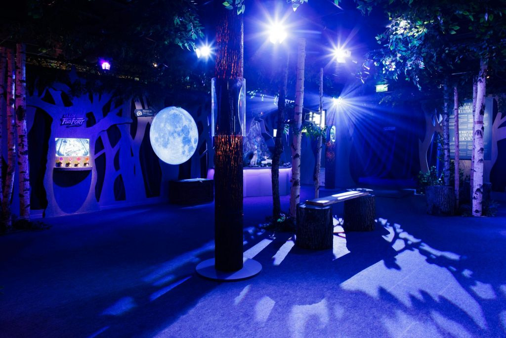 Paris: Cité Immersive Fables